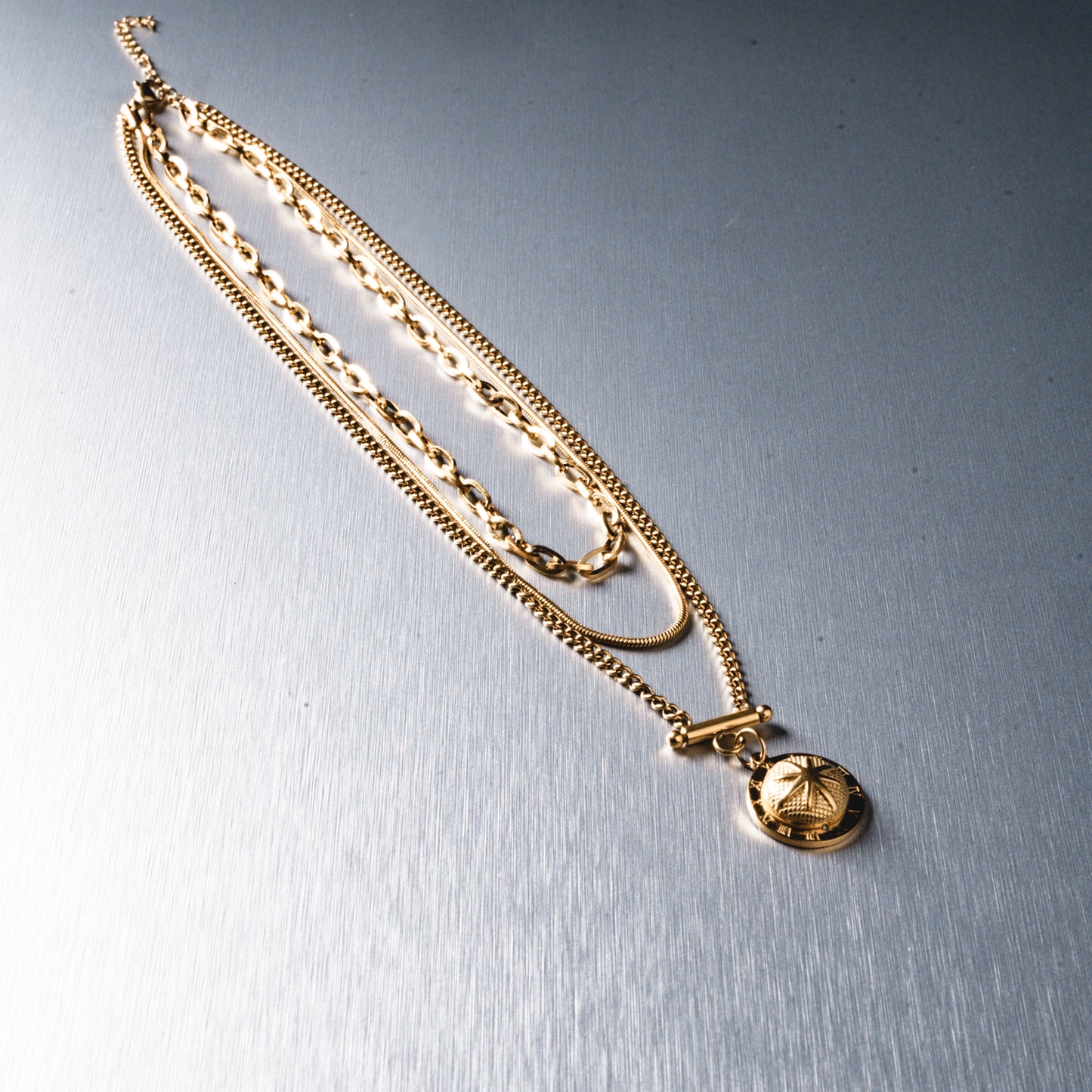 Monile 002