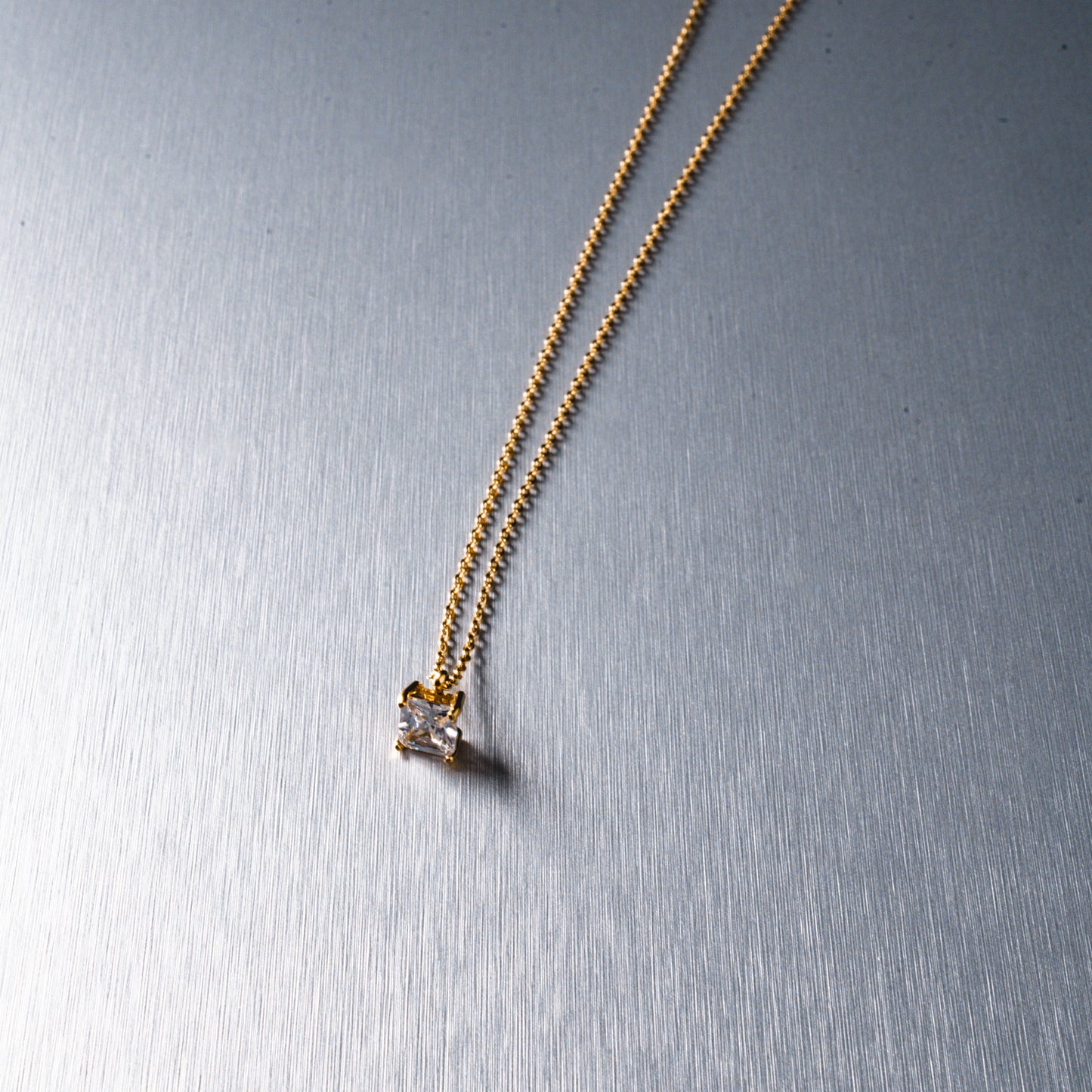 Monile 024