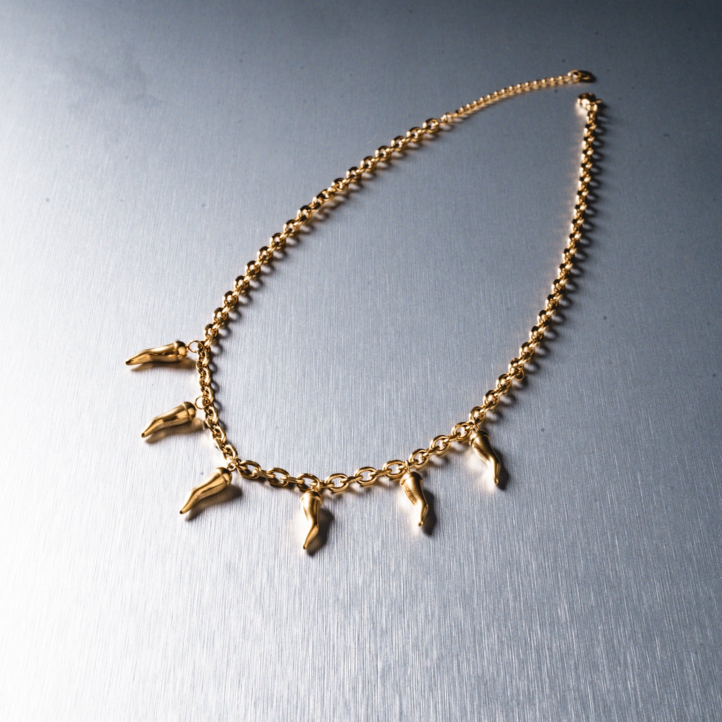 Monile 003
