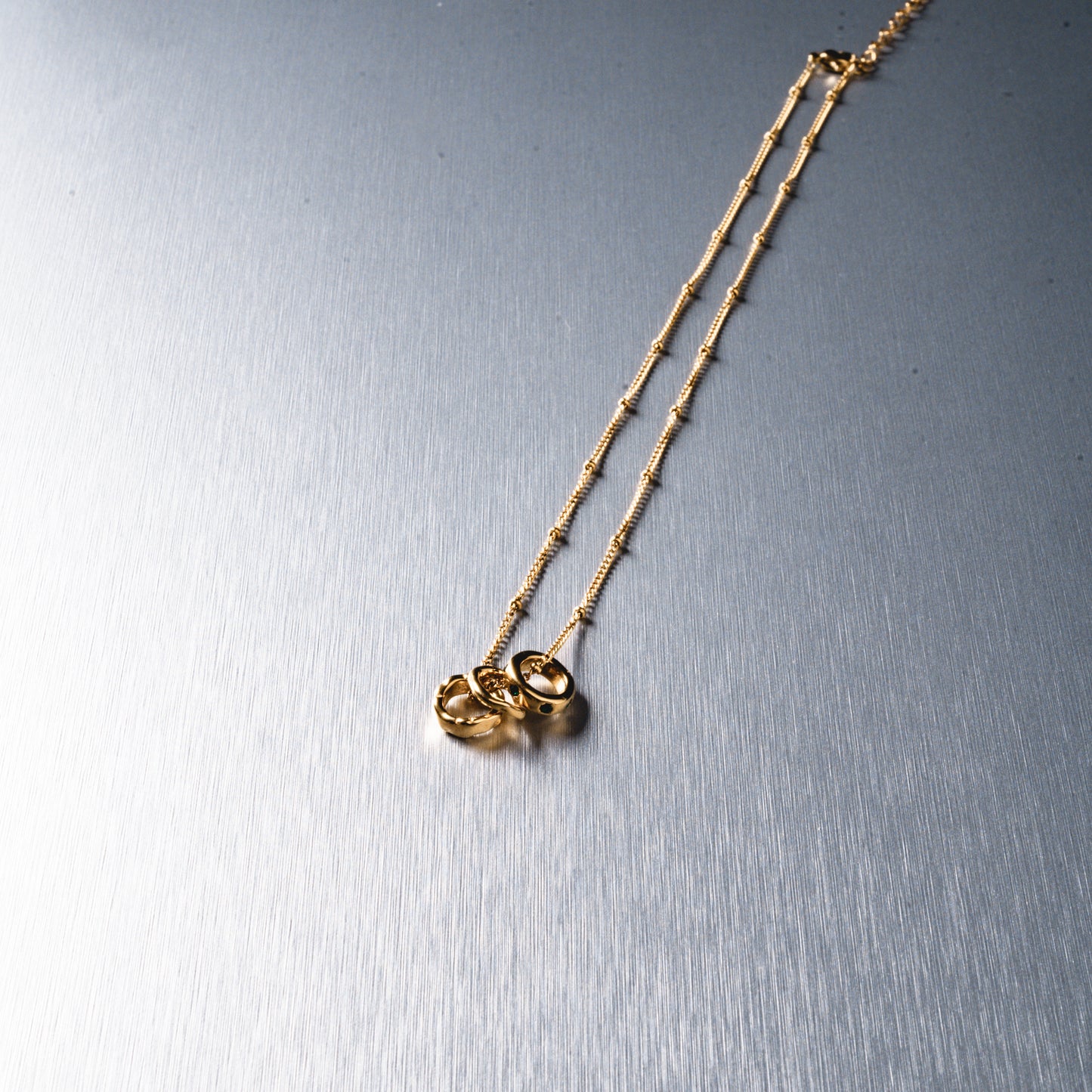 Monile 008